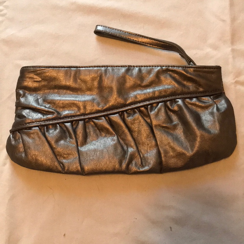Metallic Clutch, Unbranded